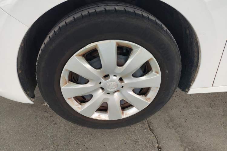 Used Peugeot 301 2016 1.6L Manual Happiness Edition