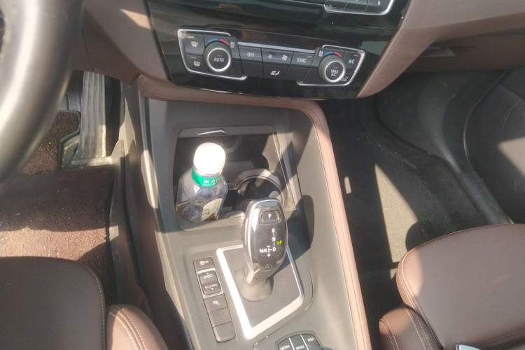 Used BMW X1 2022 sDrive25Li Leading Model Gear Lever