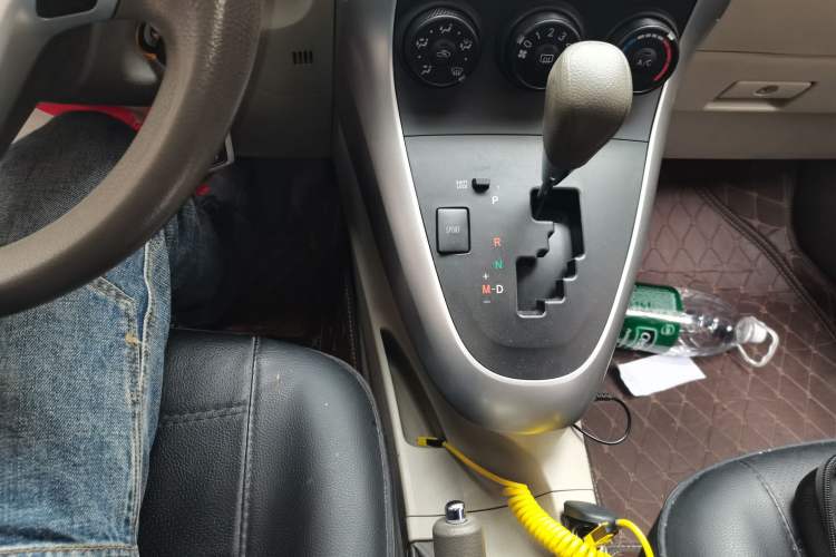 Used Toyota Verso 2015 180E CVT Crossover Edition