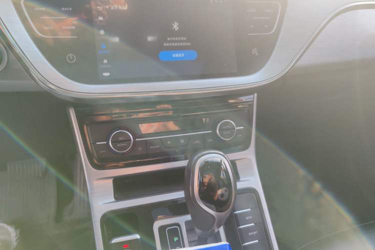 Used Geely Auto Emgrand GS 2019 1.4T CVT Edition Audio And AC Panel