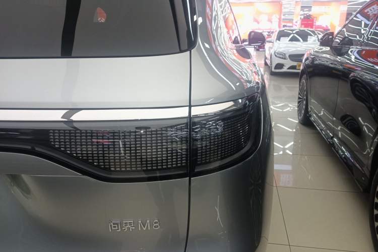 Used Hima AITO M8 2025 Extended-Range Max+ Version 53.4 kWh 5-Seater Edition Right Rear Taillight