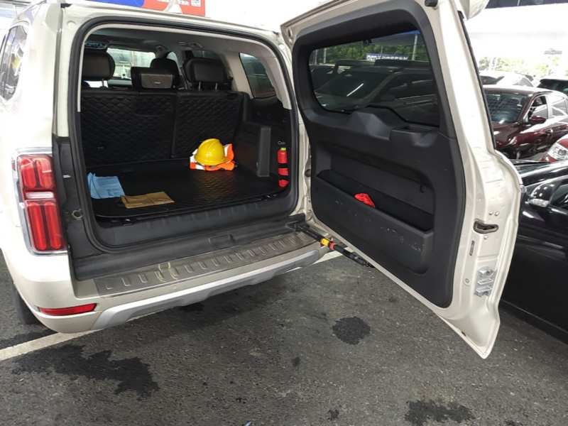 Used Tank 500 2022 3.0T Business Edition Summit Version 5 Seats — 18