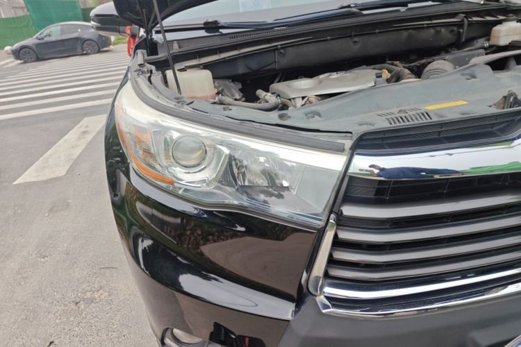 Used Toyota Highlander 2015 2.0T Four-Wheel Drive Luxury Edition 7-Seater Right Front Headlight