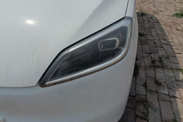 Used Wuling Hongguang New Energy 2024 All-Electric Model 300KM Practical Version Left Front Headlight