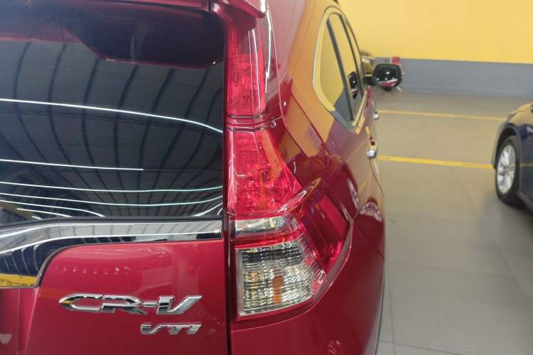 Used Honda CR-V 2015 2.4L two-wheel drive luxury version
