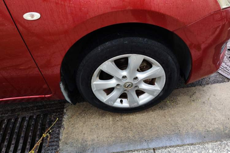 Used Nissan Tiida 2011 1.6L CVT Smart Version
