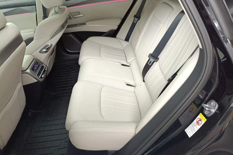 Used BYD Han L 2025 EV 701KM LiDAR Deluxe Edition Left Rear Seat