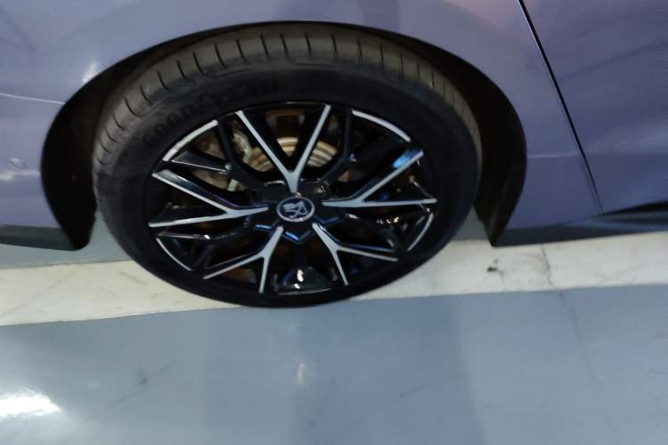 Used BYD Han 2024 EV Glory Edition 610 km All-Wheel Drive "Tian Shen Zhi Jia" Intelligent Driving Model