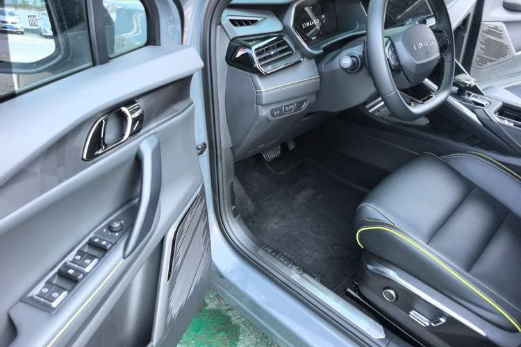 Used Lynk & Co 06 2023 Remix 1.5T Dynamic Halo
