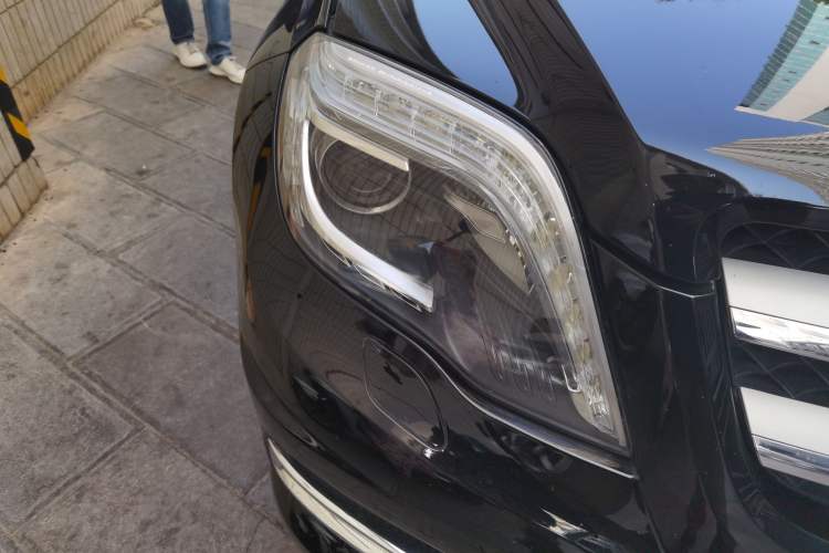 Used Mercedes-Benz GLK-Class 2015 GLK 260 4MATIC Fashion Edition Ultimate Version
