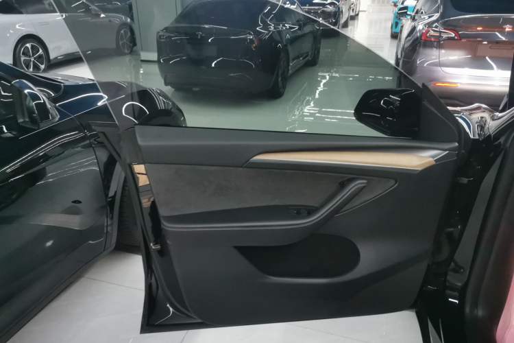 Used Tesla Model Y 2022 Rear-Wheel-Drive Version