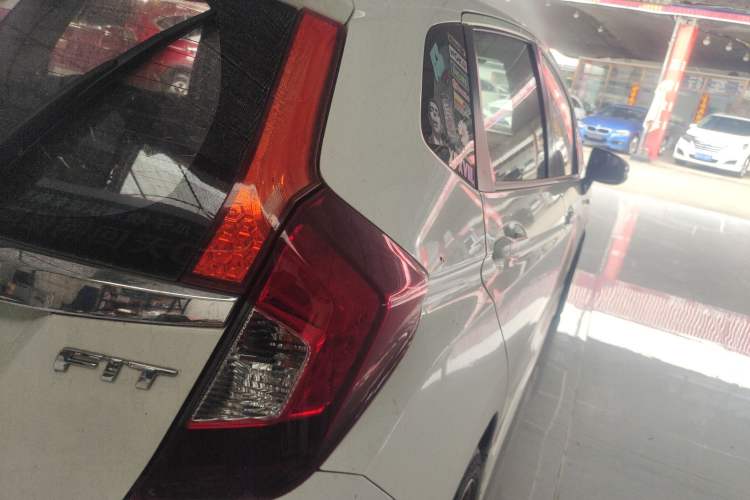 Used Honda Fit 2018 1.5L CVT Comfort Sunroof Version