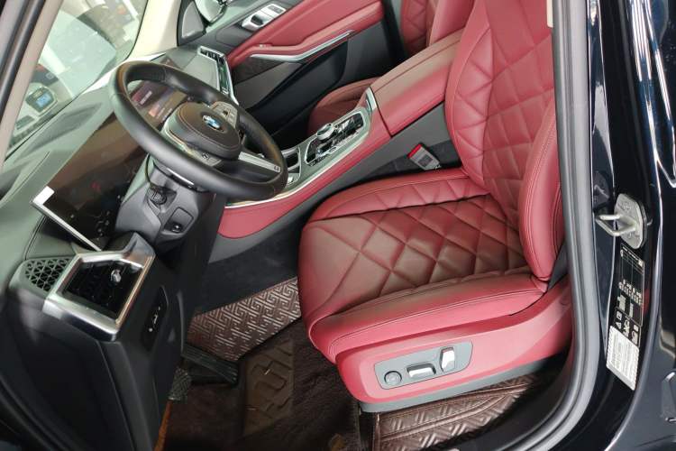 Used BMW X5 2023 xDrive 30Li Luxury M Sport Night Edition Package
