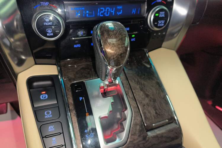 Used Toyota Alphard 2020 Dual-Engine 2.5L Prestige Edition
