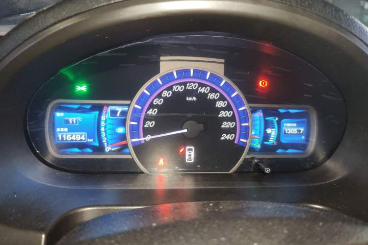 Used BYD S6 2014 2.0L Manual Luxury 5-Seater
