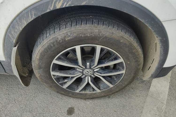 Used Volkswagen Tiguan L 2018 330TSI Automatic Two-Wheel Drive Luxury Edition Right Front Wheel Hub