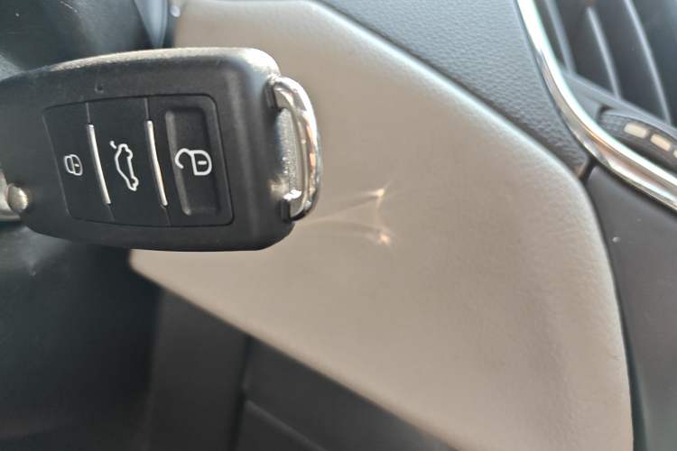 Used Chevrolet Cruze 2015 1.5L Automatic Luxury Edition Vehicle Key