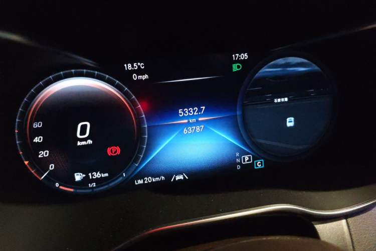 Used Mercedes-Benz GLC 2021 GLC 300 L 4MATIC Dynamic Model Odometer Close Up