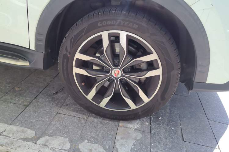 Used Roewe RX5 2017 20T Two-Wheel Drive Automatic Internet Elite Edition
