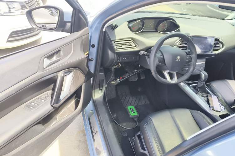 Used Peugeot 308S 2015 1.6T Automatic Jingchi Edition
