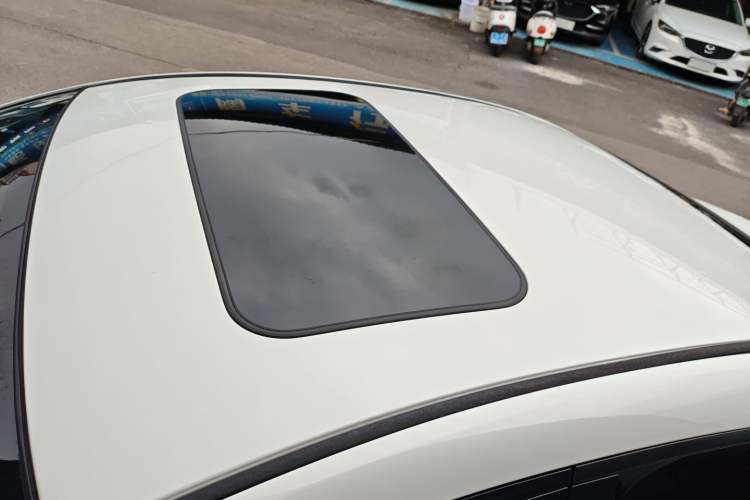 Used Mazda 3 Axela 2017 Sedan 1.5L Automatic Luxury Model Emission Standard China V