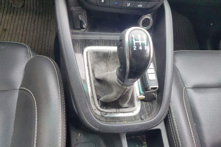 Used SWM X7 2016 1.8L Manual Luxury Edition 7 Seats