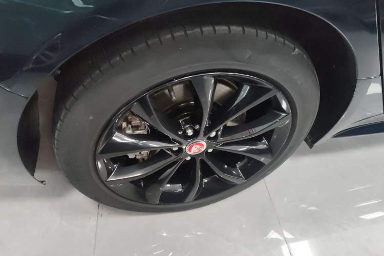 Used Jaguar XFL 2021 XFL 2.0T P250 All-Wheel-Drive Shimmering Black Sport Edition
