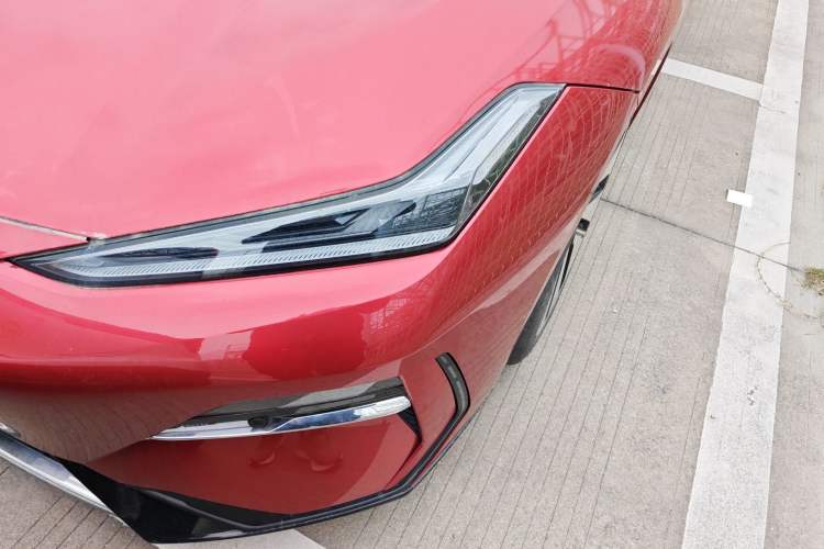 Used Geely Galaxy E8 2024 665 km Range Rear-Drive Starship Long-Range Version
