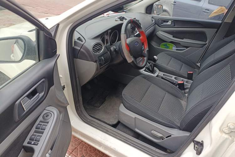 Used Ford Focus 2013 Hatchback Classic 1.8L Manual Base Model Driver Seat