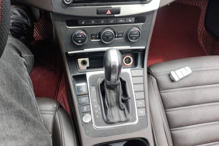 Used Volkswagen FAW-Volkswagen CC 2016 1.8TSI Luxury Model