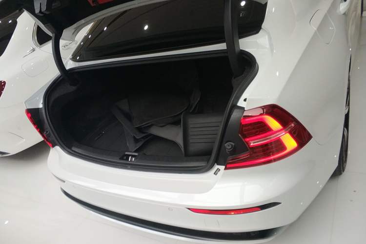 Used Volvo S60 2023 B5 Zhiya Sport Edition Trunk