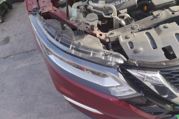 Used Nissan Qashqai 2022 2.0L CVT XV Premier Luxury Edition Right Front Headlight