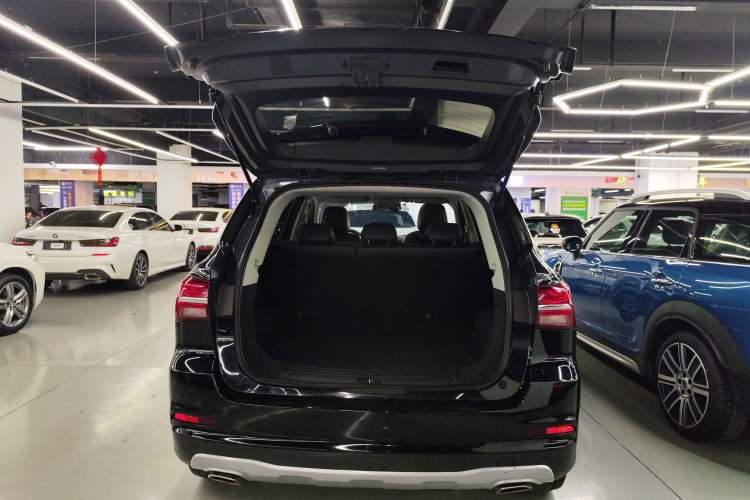 Used Roewe RX5 2020 20T Automatic 4G Connected Million Edition Trunk