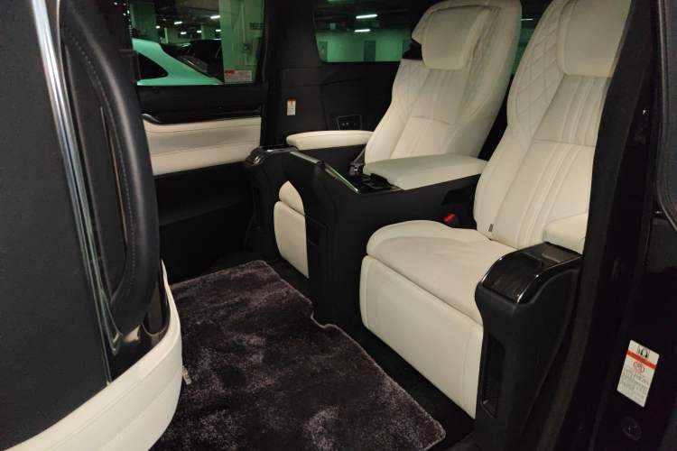 Used Lexus LM 2020 300h Four-Seat Grand Edition