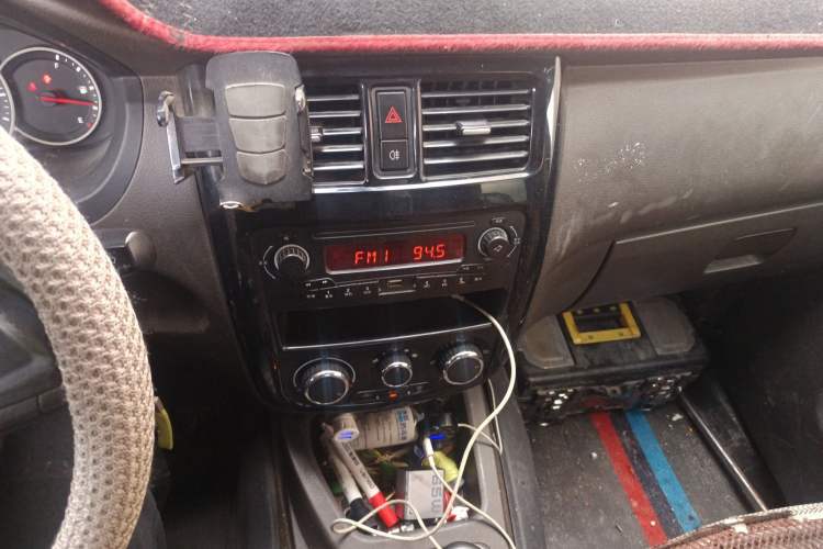 Used Wuling Rongguang V 2018 1.5L Standard Version Audio And AC Panel