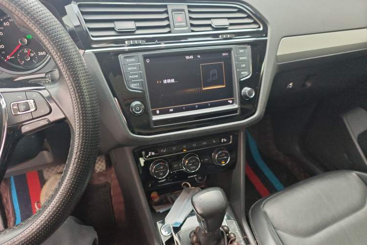 Used Volkswagen Tiguan L 2017 330TSI Automatic Two-Wheel Drive Luxury Edition Audio And AC Panel