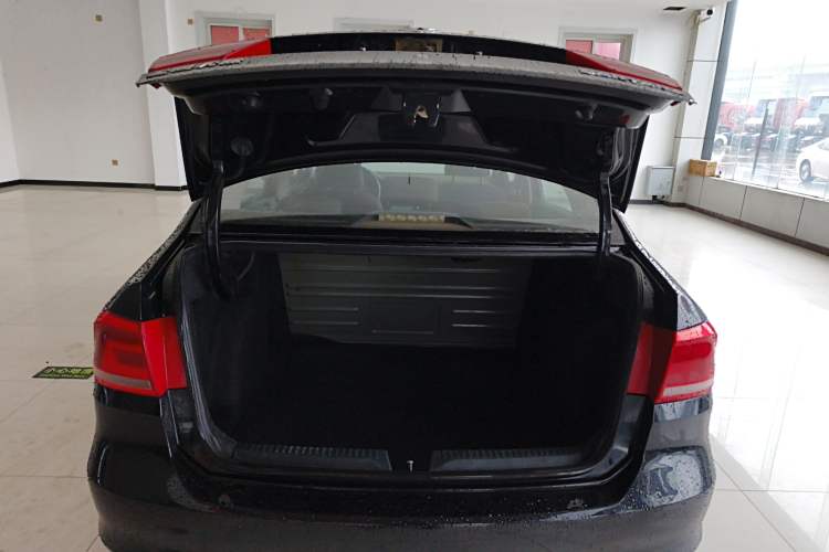 Used Volkswagen Santana 2015 1.4L Manual Fashion Edition
