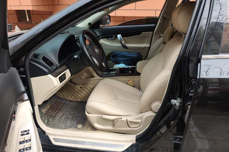 Used CHANGAN Raeton 2013 1.8T Automatic Elite Model China IV Standard
