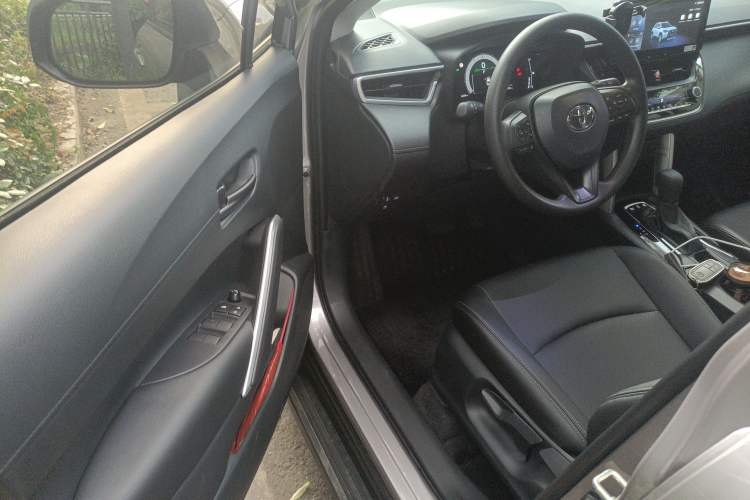 Used Toyota Corolla Cross 2024 2.0L Smart Electric Hybrid Dual-Engine Pioneer Edition