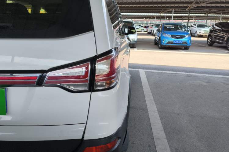 Used FORTHING SX6 2016 1.6L CVT Luxury Model Right Rear Taillight