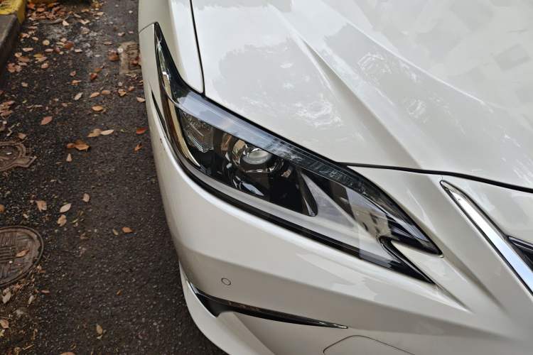 Used Lexus ES 2022 200 Excellence Edition
