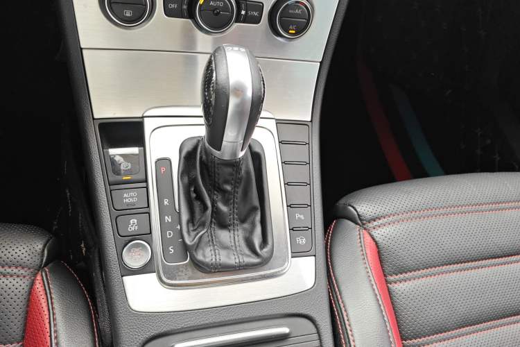 Used Volkswagen FAW-Volkswagen CC 2016 1.8TSI Luxury Model
