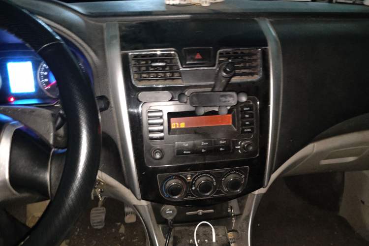 Used FORTHING S500 2017 1.5L Manual Elite Model
