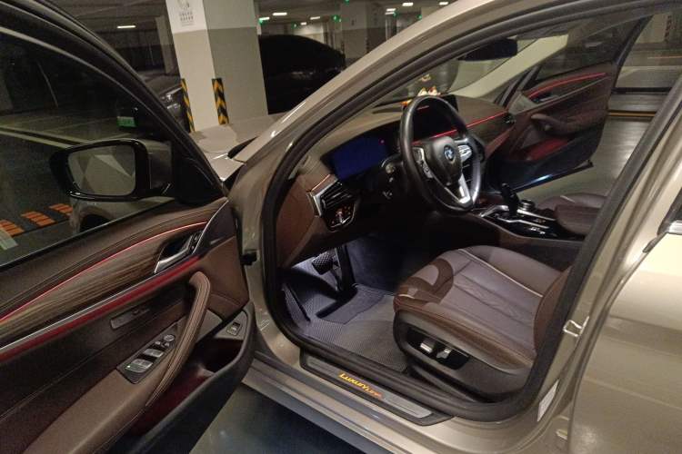 Used BMW 5 Series 2021 Restyled 530Li Leading Edition Luxury Package
