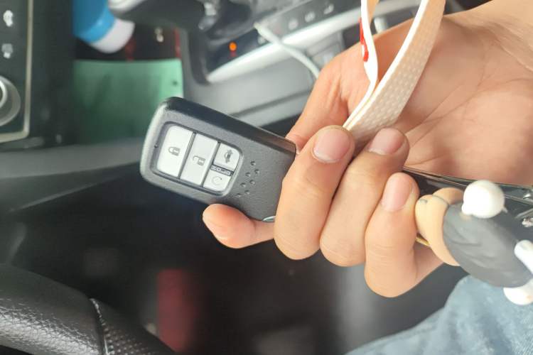 Used Honda Civic 2016 220TURBO CVT Luxury Edition Vehicle Key