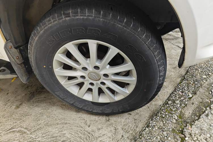 Used Foday Landfort 2017 1.9T Diesel Manual Two-Wheel Drive Luxury Edition 7 Seats