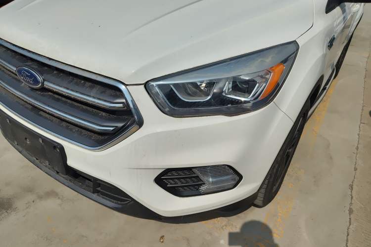 Used Ford Kuga 2019 EcoBoost 180 Two-Wheel-Drive Platinum Edition China VI Standard
