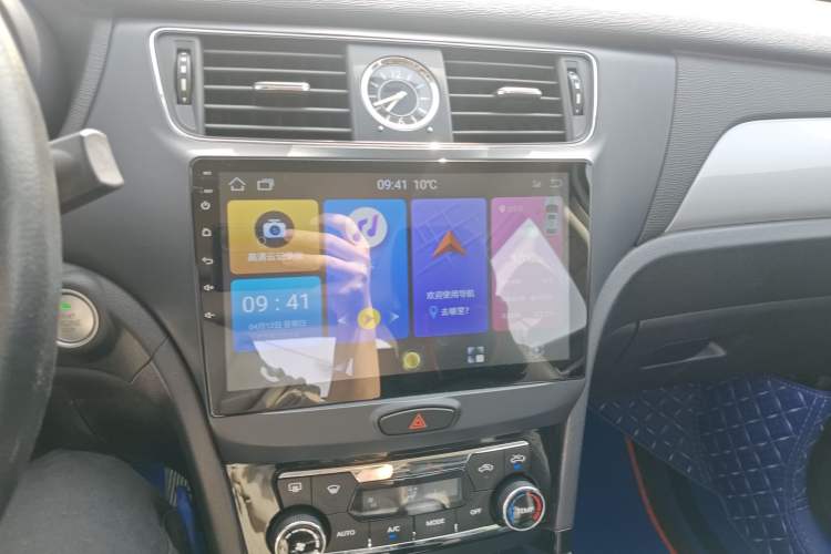 Used BAIC Senova X55 2016 1.5T CVT Luxury Edition Audio And AC Panel