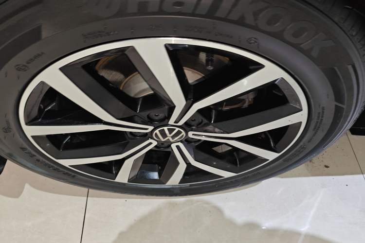 Used Volkswagen Magotan 2020 330TSI DSG Leading Model
