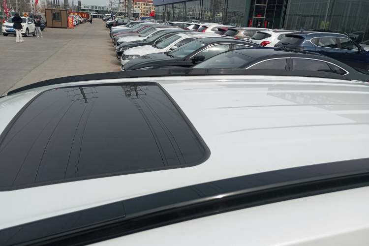 Used Toyota RAV4 2020 Dual-Engine 2.5L E-CVT 4x4 Elite PLUS Edition